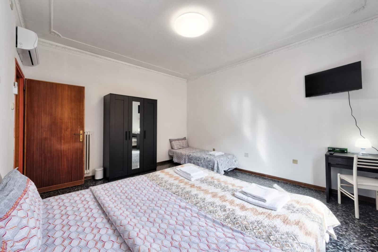 מרגרה Cozy Best Apartment In City With Free Parking מראה חיצוני תמונה